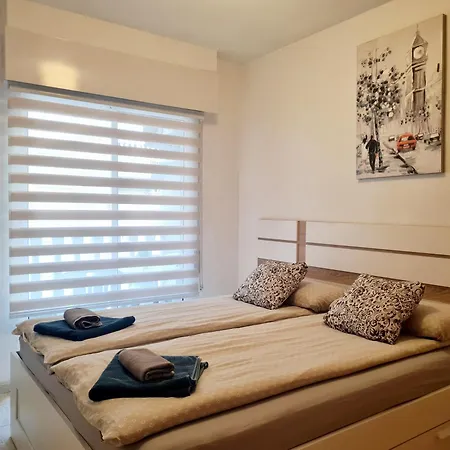 Near Del Cura And Locos Beaches 아파트